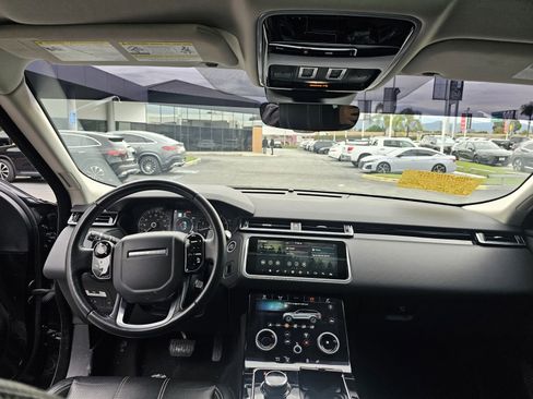 Used 2019 Land Rover Range Rover Velar S image 9