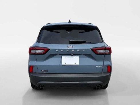 Certified 2025 Ford Escape ST-Line Select AWD/4WD image 4
