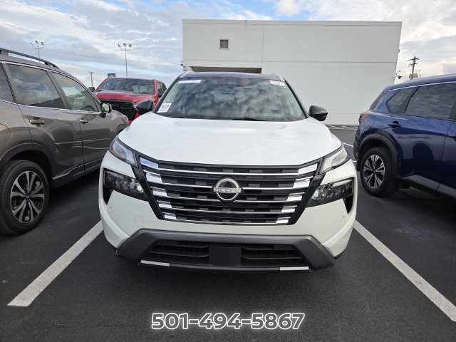 Used 2024 Nissan Rogue SL w/ SL Premium Package FWD image 2