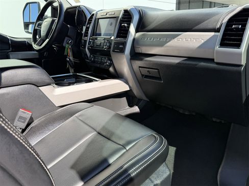 Used 2021 Ford F250 Lariat w/ FX4 Off-Road Package image 10