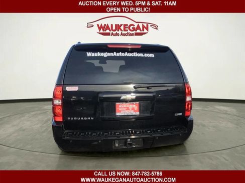 Used 2009 Chevrolet Suburban LTZ image 5
