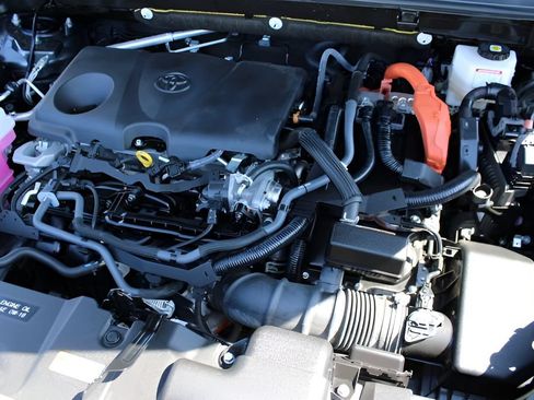 Used 2025 Toyota RAV4 LE AWD/4WD image 27