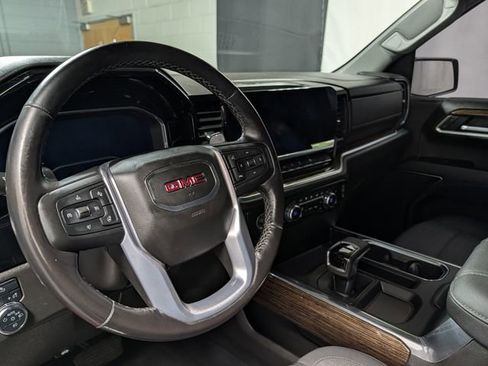 Used 2022 GMC Sierra 1500 Elevation AWD/4WD image 16