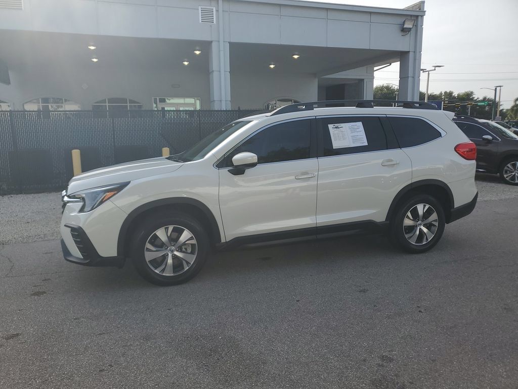 Used 2024 Subaru Ascent Premium AWD/4WD image 2