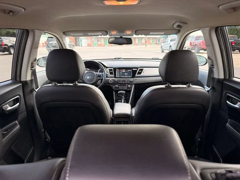 Used 2018 Kia Niro EX w/ EX Touring Graphite Edition FWD image 31