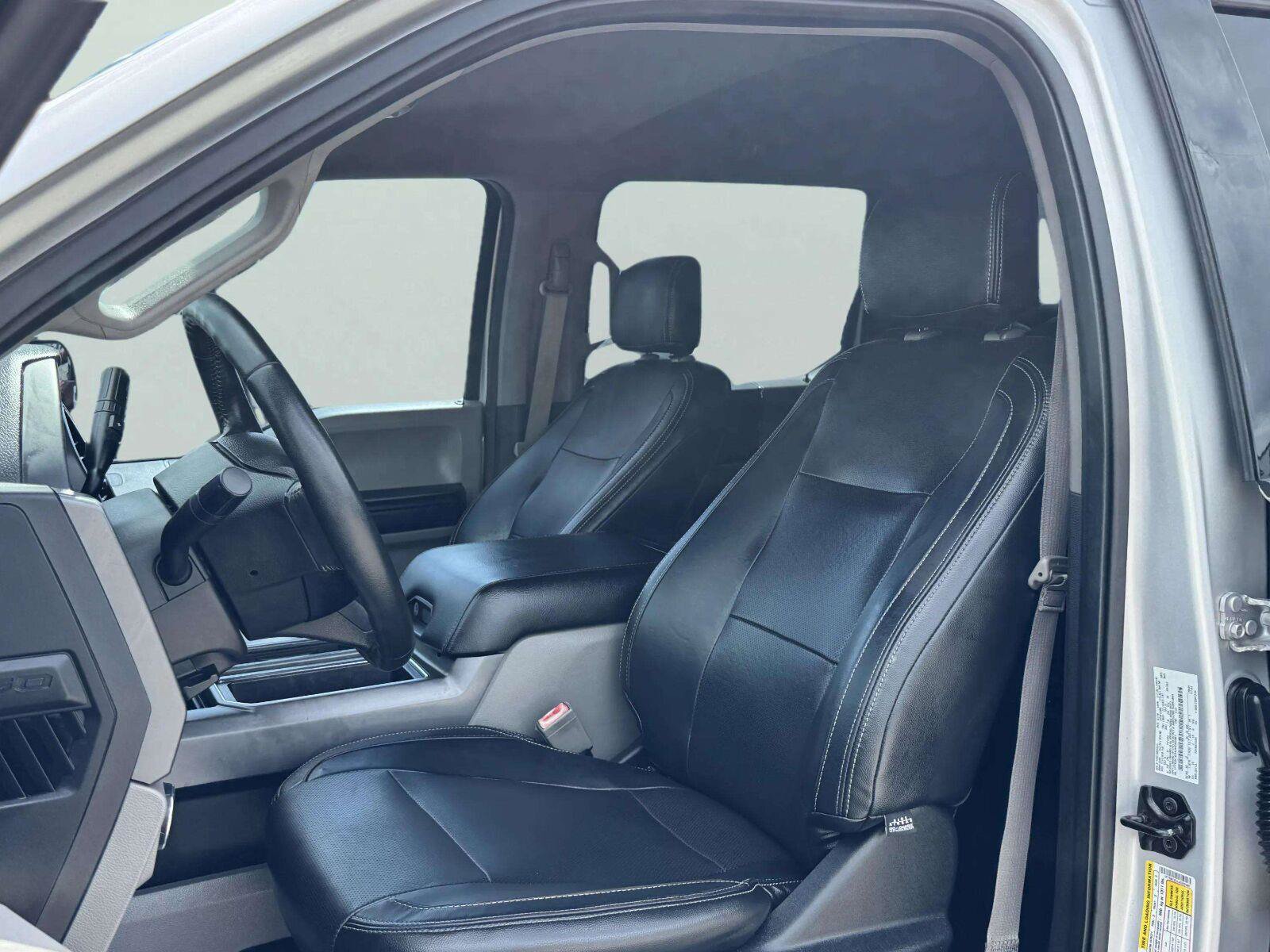 Used 2018 Ford F150 XLT w/ Equipment Group 302A Luxury AWD/4WD image 12