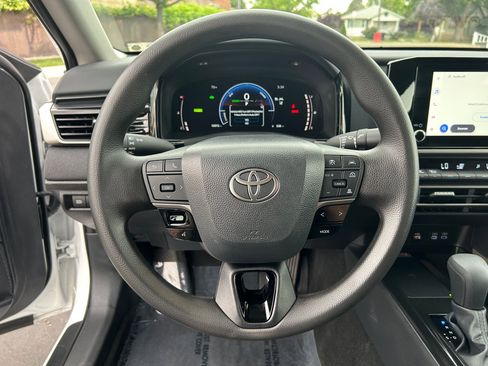 Used 2026 Toyota Camry LE FWD image 13