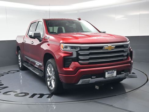Used 2024 Chevrolet Silverado 1500 High Country w/ High Country Premium Package image 3