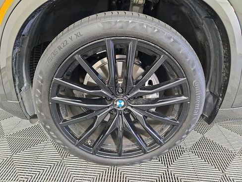 Used 2026 BMW X5 xDrive40i w/ M Sport Package AWD/4WD image 9