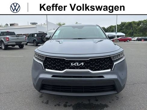 Used 2022 Kia Sorento LX FWD image 8