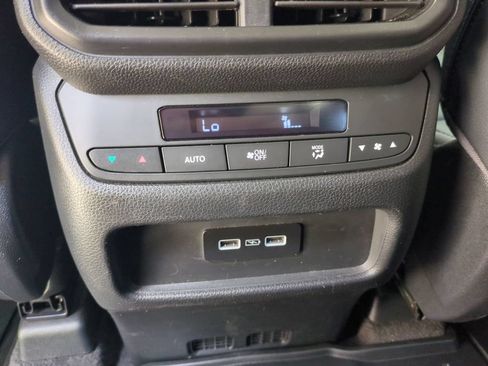 Used 2023 Honda Pilot EX-L image 18