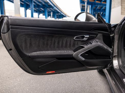 Used 2018 Porsche 911 Carrera GTS RWD image 40