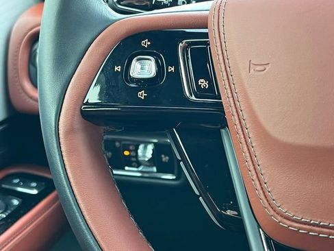 Used 2025 Lincoln Aviator Reserve w/ Equipment Group 201A image 28