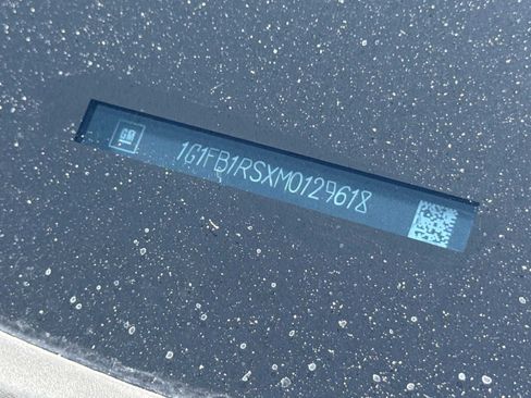 Used 2021 Chevrolet Camaro LT w/ RS Package image 27