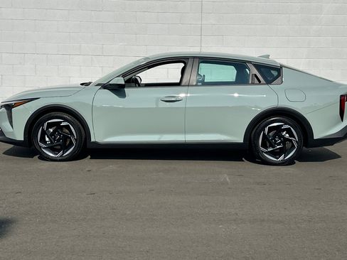 Used 2025 Kia K4 EX image 7