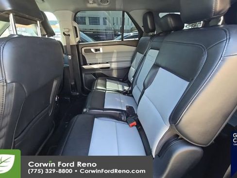Used 2022 Ford Explorer XLT w/ Equipment Group 202A AWD/4WD image 17