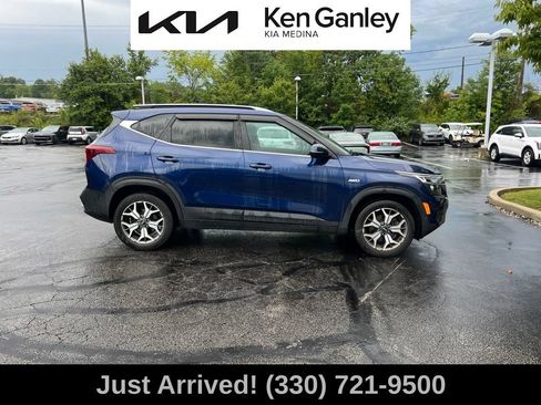 Certified 2021 Kia Seltos EX AWD/4WD image 4