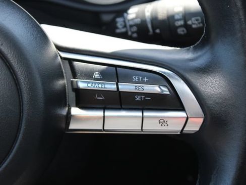 Used 2022 MAZDA MAZDA3 s FWD image 17