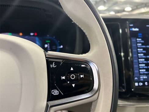 Certified 2023 Volvo XC60 T8 Plus w/ Climate Package image 14