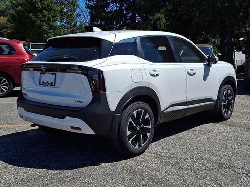 New 2025 Nissan Kicks SV AWD/4WD image 7