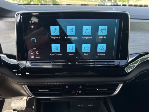 New 2026 Volkswagen Atlas Cross Sport SE FWD image 17