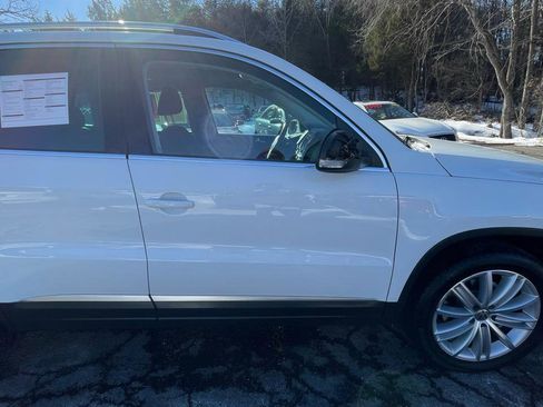Used 2016 Volkswagen Tiguan SE image 12