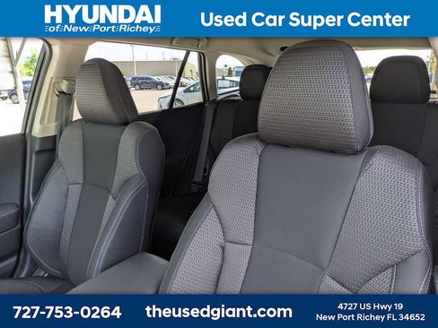 Used 2025 Subaru Outback Premium image 7