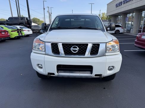 Used 2015 Nissan Titan PRO-4X image 2