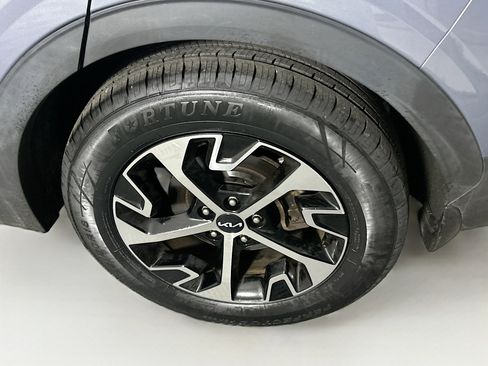 Used 2023 Kia Sportage EX image 11