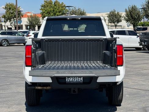 Used 2025 Toyota Tacoma SR5 AWD/4WD image 6