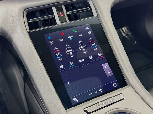 Used 2024 Porsche Taycan image 22