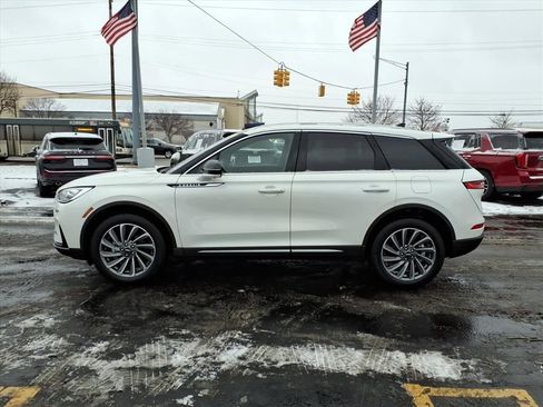 Certified 2023 Lincoln Corsair Reserve w/ Equipment Group 201A image 4