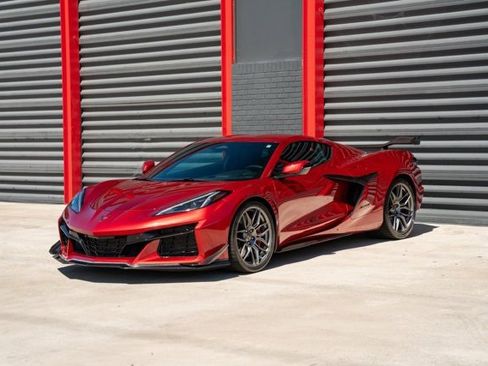 Used 2025 Chevrolet Corvette Z06 w/ Z07 Performance Package image 13