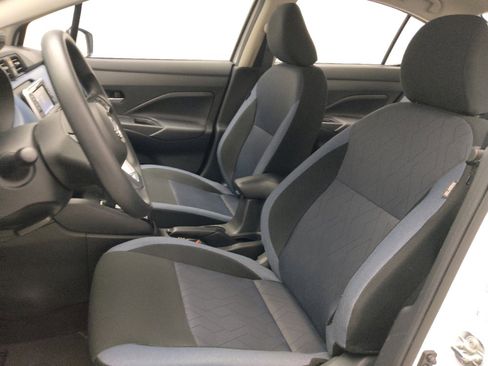 Used 2025 Nissan Versa SV w/ Trunk Package FWD image 17
