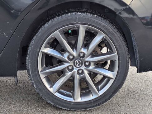 Used 2018 MAZDA MAZDA3 Touring image 13