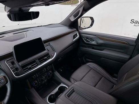 Used 2024 Chevrolet Suburban High Country image 22