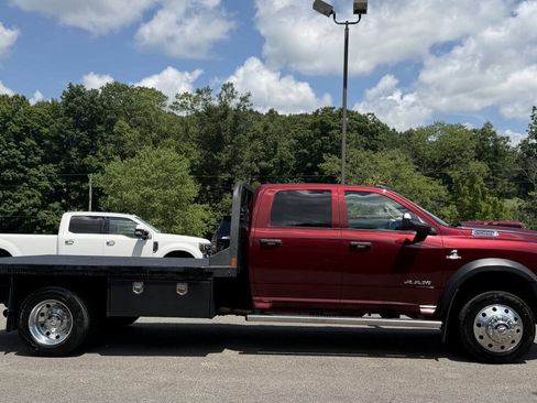 Used 2020 RAM 5500 Tradesman w/ Chrome Appearance Group AWD/4WD image 4