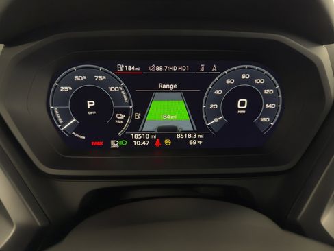 Used 2024 Audi Q4 e-tron Premium Plus image 26