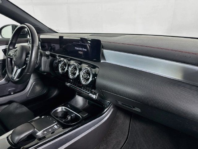 Used 2023 Mercedes-Benz CLA 250 4MATIC image 26