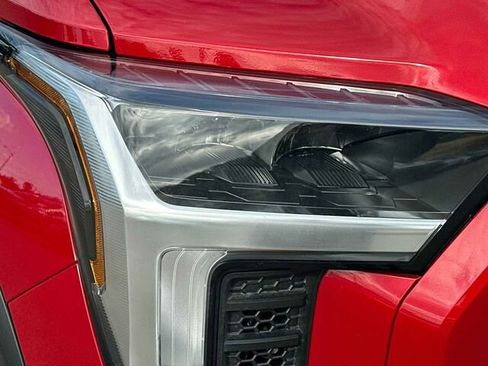 Used 2025 Toyota Tundra SR5 AWD/4WD image 30