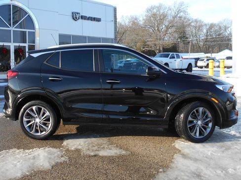Used 2022 Buick Encore GX Select w/ Sport Touring Package image 25