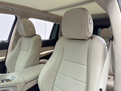 Used 2022 Mercedes-Benz GLS 450 4MATIC image 43