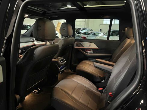Used 2025 Mercedes-Benz GLS 450 4MATIC image 19