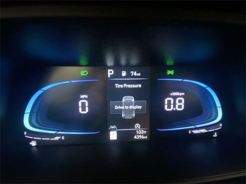 Used 2025 Hyundai Elantra SE image 15