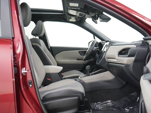 Used 2025 Subaru Forester Premium AWD/4WD image 11