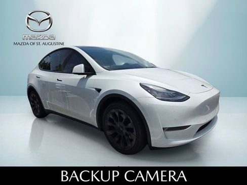 Used 2021 Tesla Model Y Long Range AWD/4WD image 3