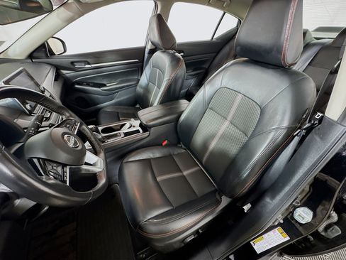 Used 2025 Nissan Altima 2.5 SR image 13