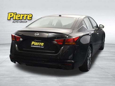 Used 2025 Nissan Altima 2.5 SV FWD image 7