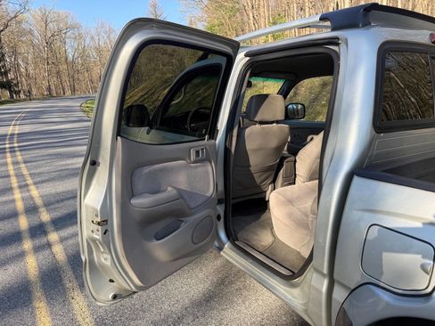 Used 2002 Toyota Tacoma 4x4 Double Cab image 23