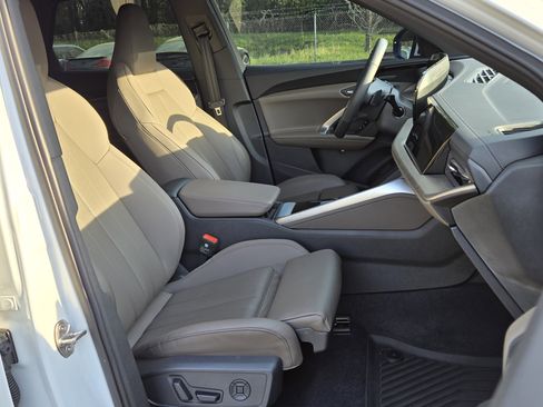 Used 2025 Audi Q5 Premium Plus image 19